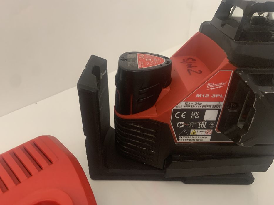 Milwaukee M12 3 PL laser 360’’