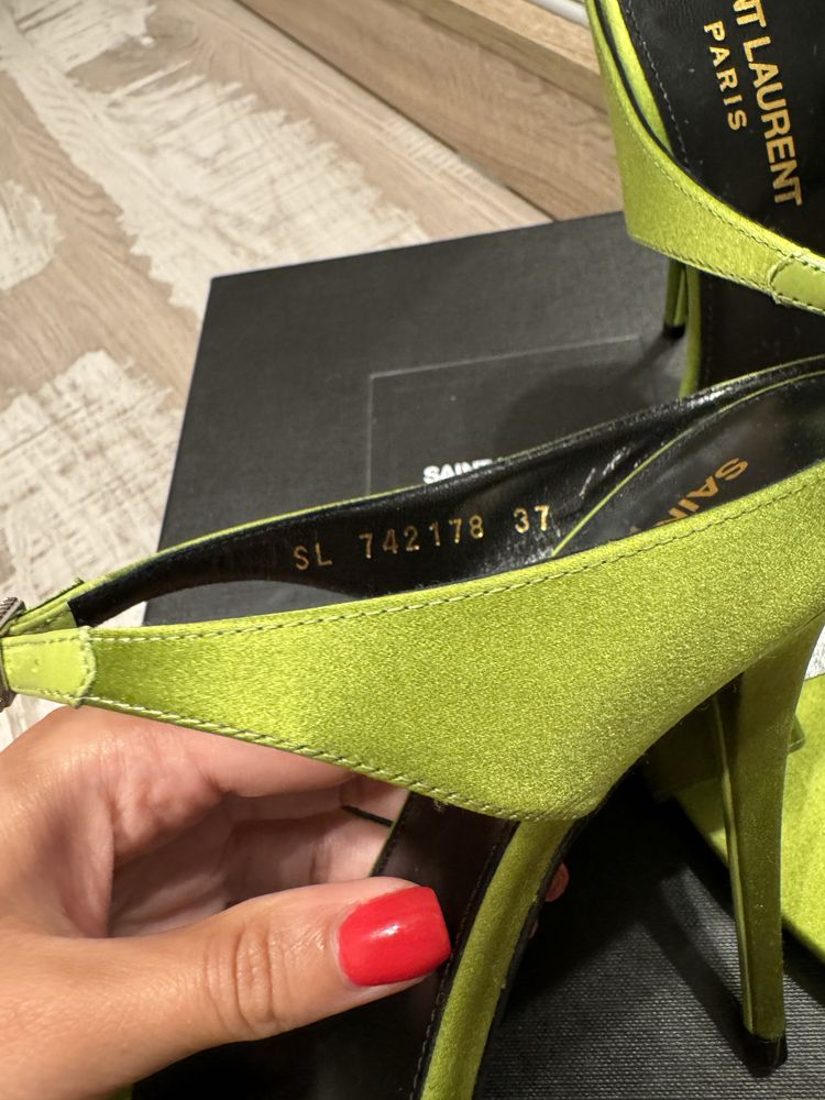 Saint Laurent обувки на ток сатен