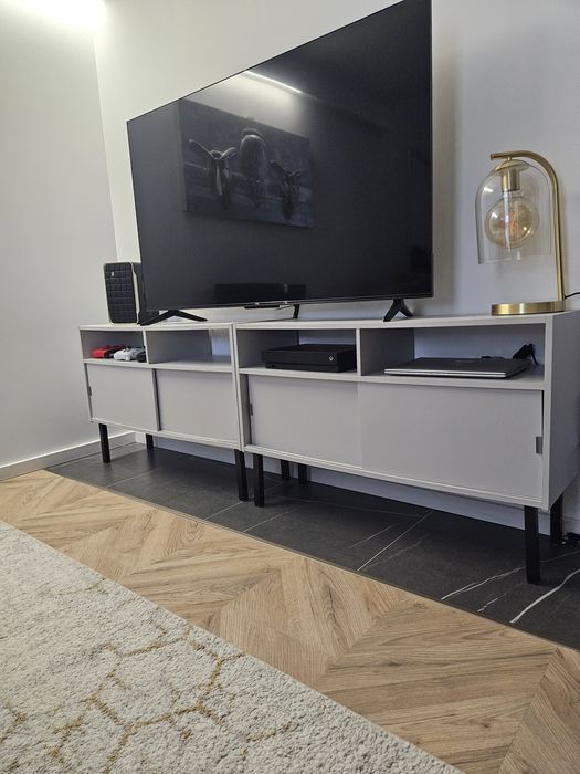 Comoda TV gri Ikea Spiksmed