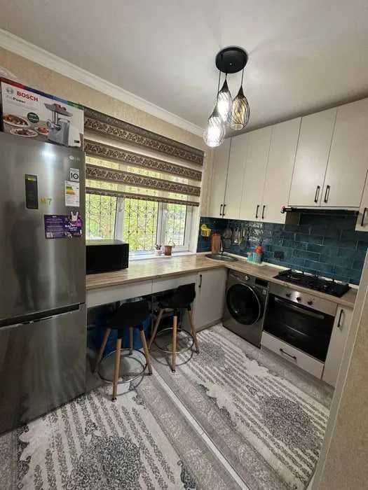 Редкий вариант! 1 в 2 с ремонтом и палисадником топ локация 14 квартал