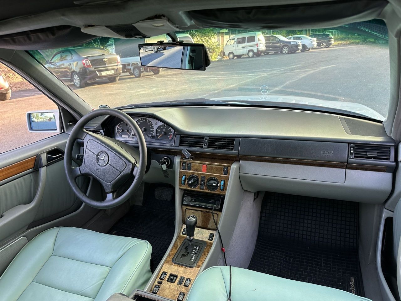 Mercedes Benz W124 сотилади Ҳолати аъло