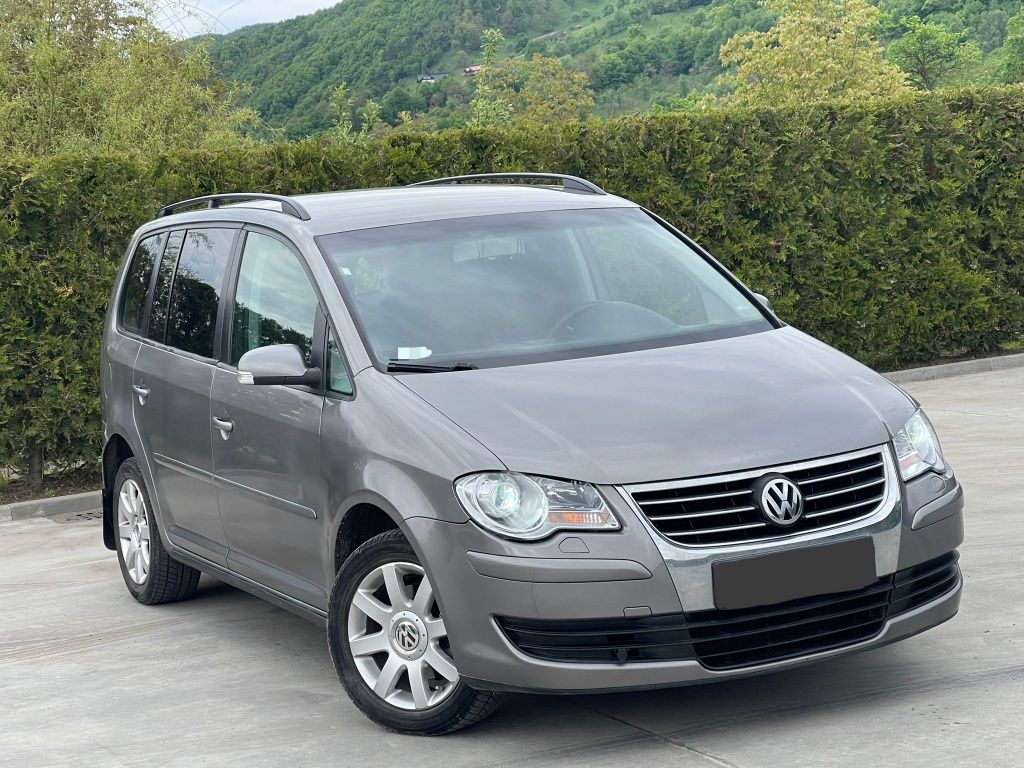 Volkswagen Touran, 1.9 TDI, 2008, DSG, 105 CP, Numere export, HighLine