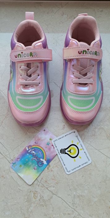 Adidasi roz cu lumini și unicorni, marimea 27, noi, cu eticheta.