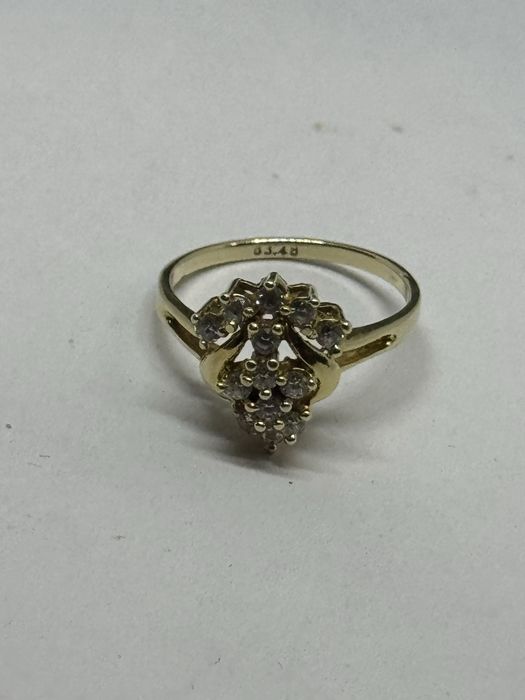 красив златен дамски пръстен 3гр 14к 585