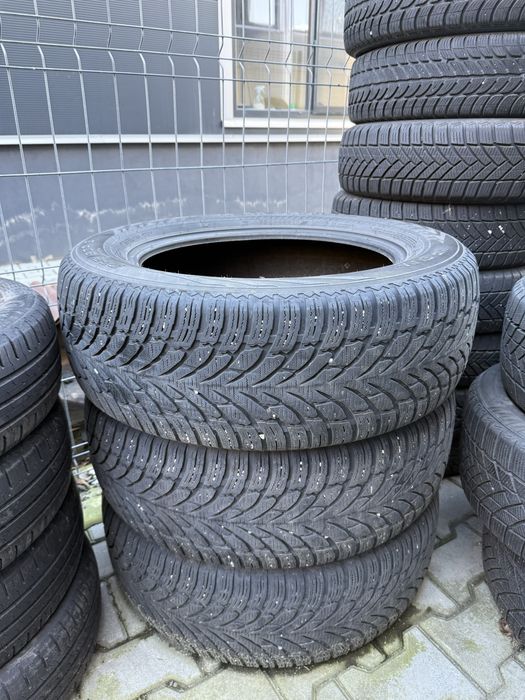Anvelope iarnă Nokian WR4 235/60R18, profil 5 mm.