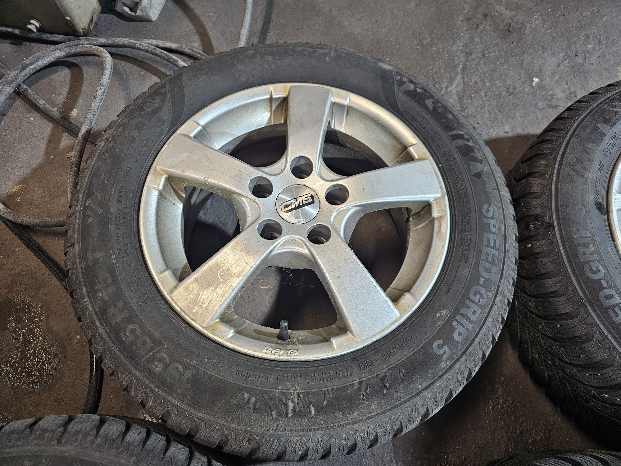 4бр лети джанти 15' 5x110, с гуми SEMPERIT DOT23 OPEL