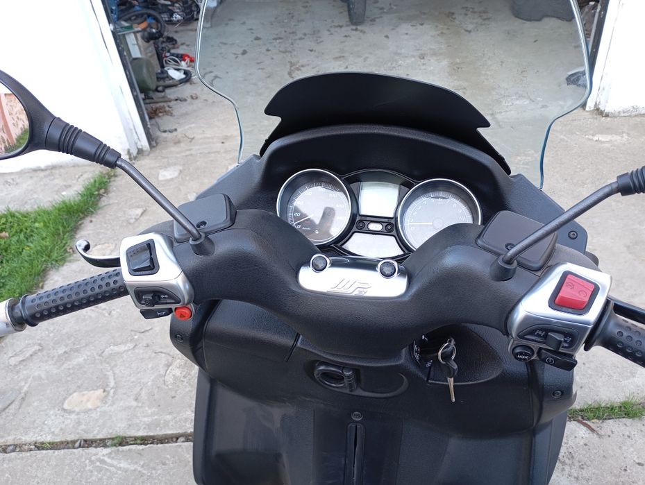 Piaggio mp3 LT cat A,B/schimb moto