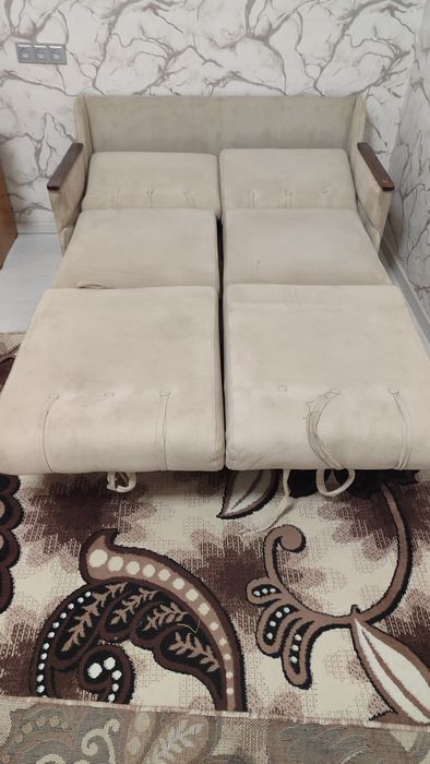 срочно продам диван трансформер в отличном состоянии