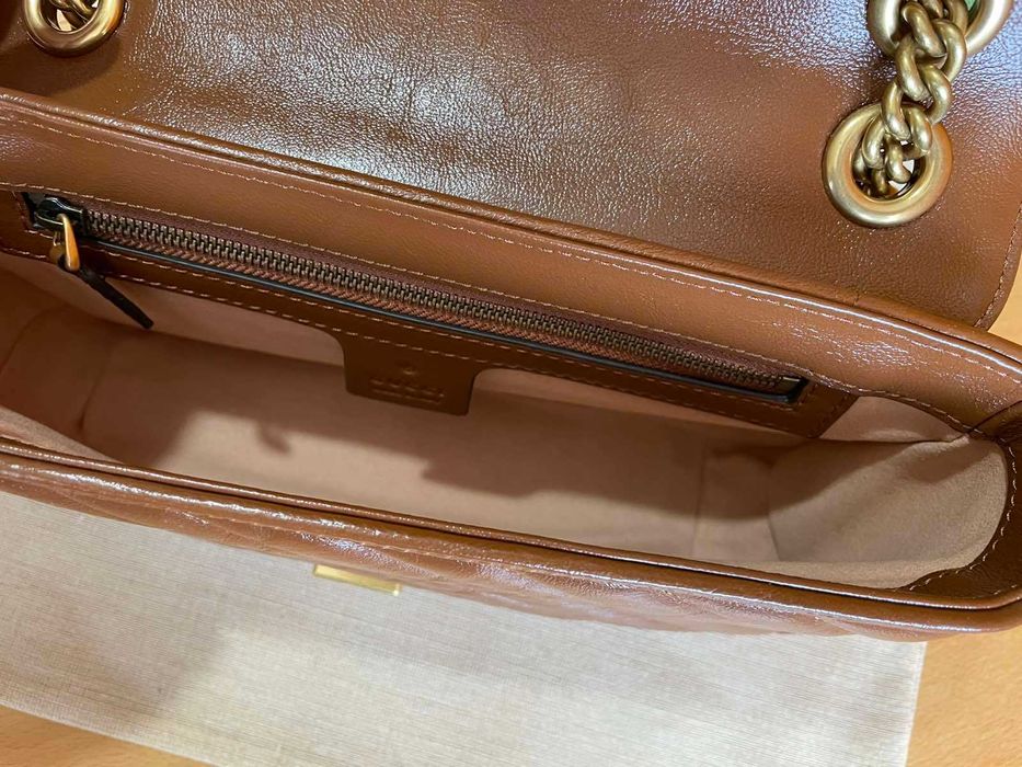 Geanta Gucci din piele naturala maro Gucci Marmont, maner si lant