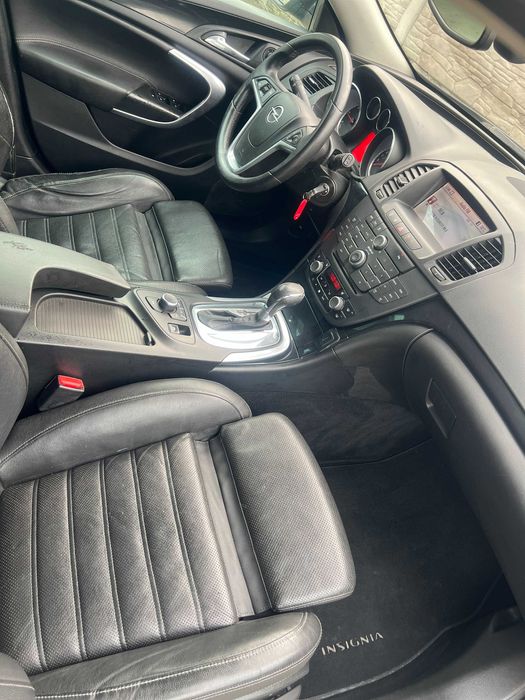 pel Insignia 2.0 CDTI Cosmo 4x4, Rate Avans 0%