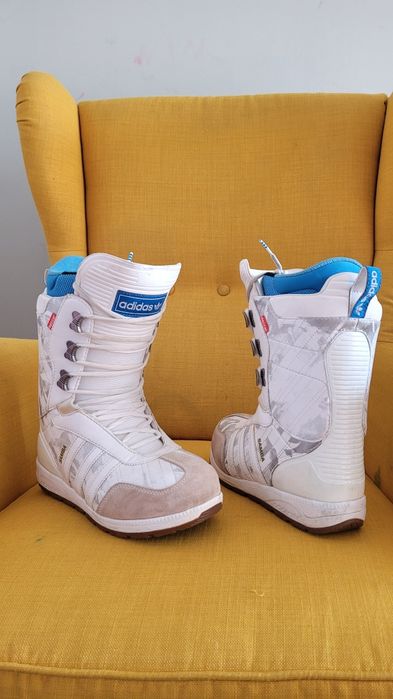 Boots snowboard ADIDAS 40, US 8, 24.5 cm