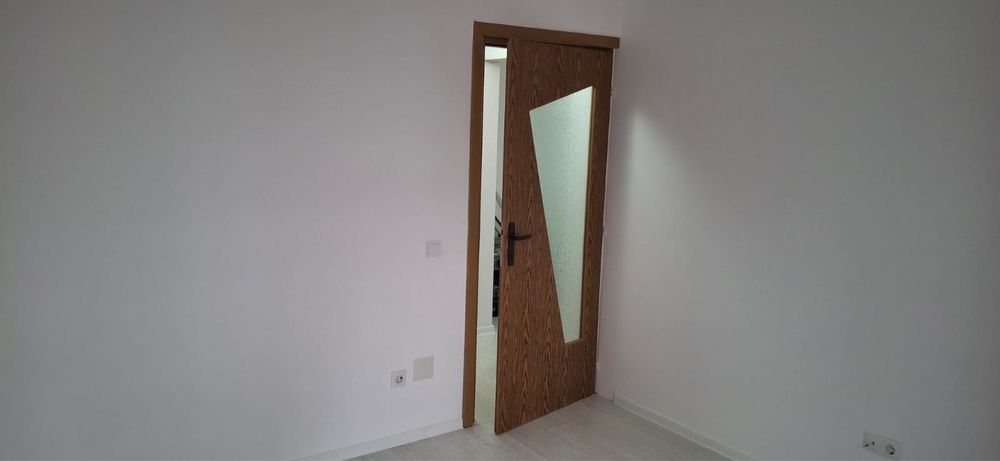 Vand apartament 2 camere