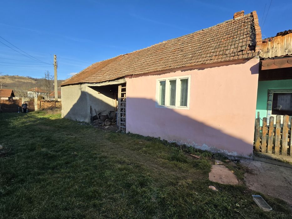 Casă în com. Boșorod