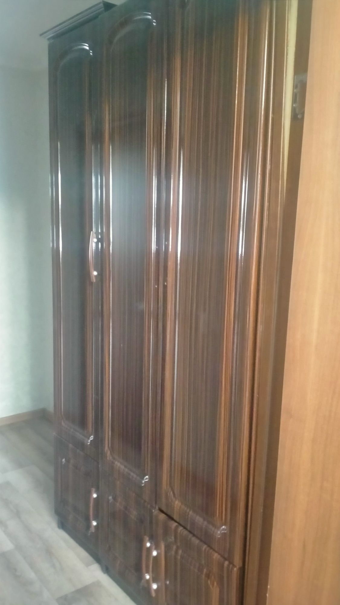 Продам шкаф в хорошем состоянии