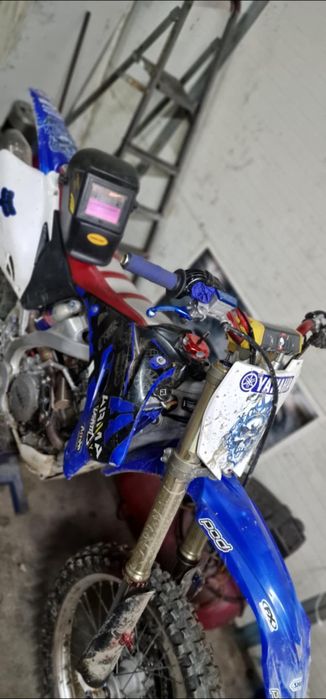 Vând Yamaha yz250f