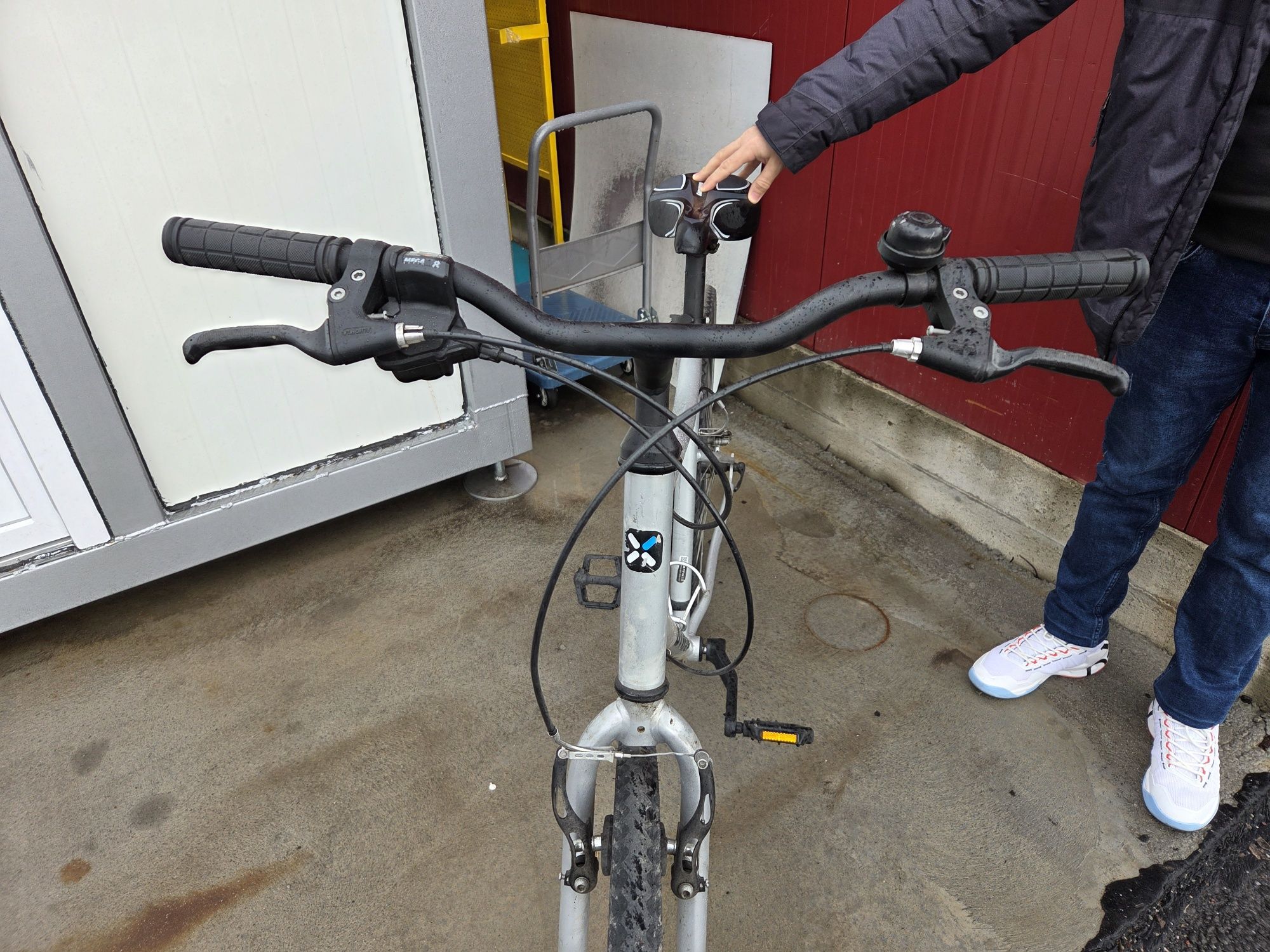 Vând bicicletă B'twin, 28'