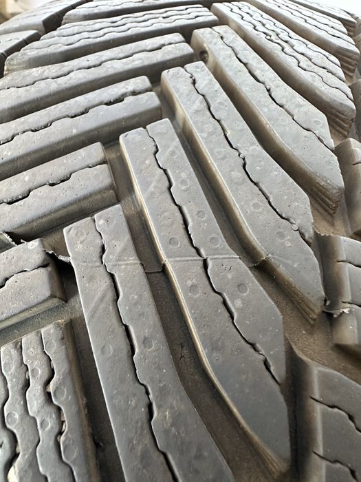 215/60/17 Michelin dot22