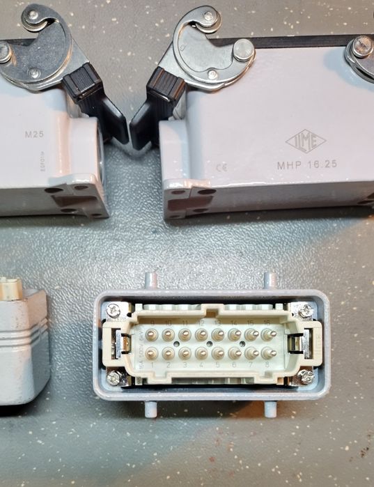 Conector industrial 16 pini