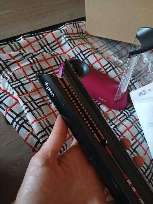 Преса Dyson Corrale