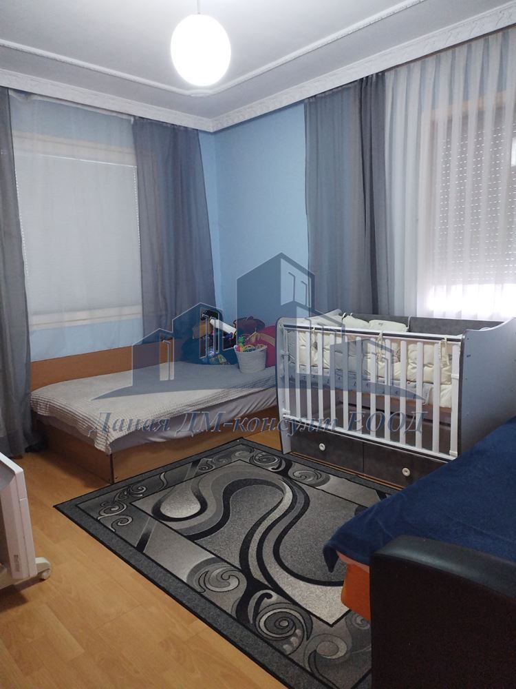 Продава се Четиристаен апартамент в Шумен, Болницата - 110 кв.м за 937 €/кв.м - Снимка #3
