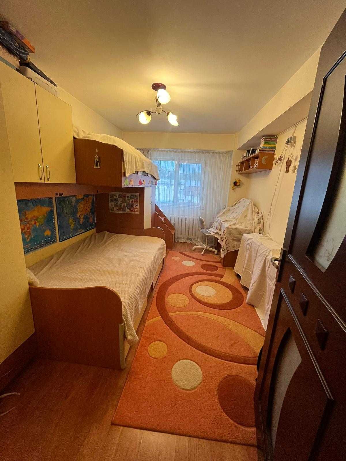 Apartament 3 camere ultracentral, decomandat, et 4/4Campulung Arges