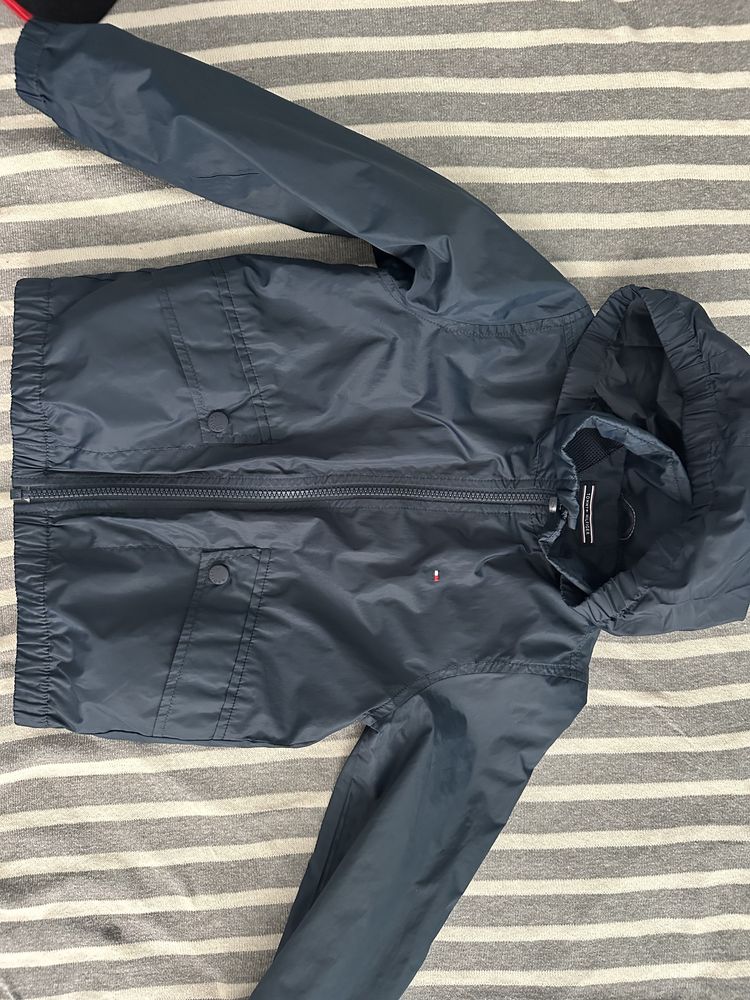 Moschino, Tommy hilfiger, Dsquared2, Guess, Boss kids