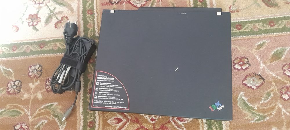 Leptop Lenovo 760I fara acumulator,250 lei;Leptop VOSTRA ca nou 40