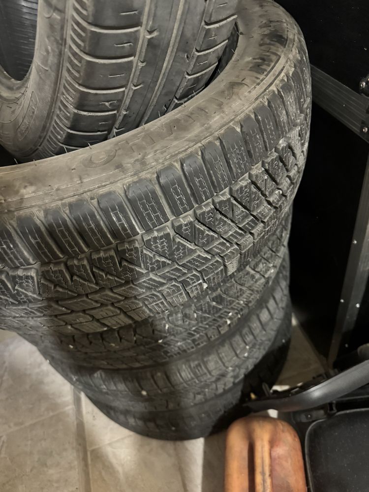 225 55 18 дот20 Kumho зимни гуми
