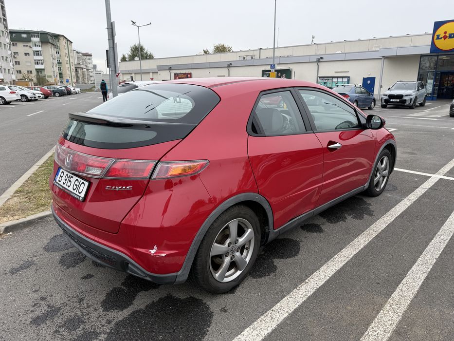 Honda Civic VIII 1.4 MT6