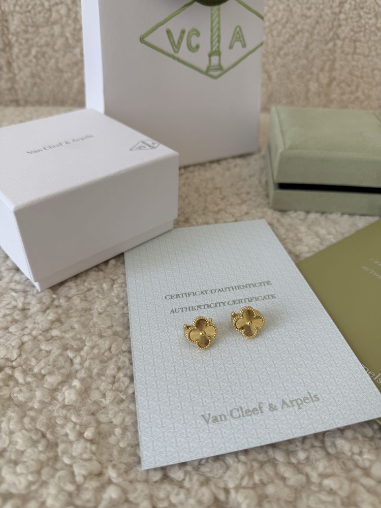 Van Cleef обеци Alhambra