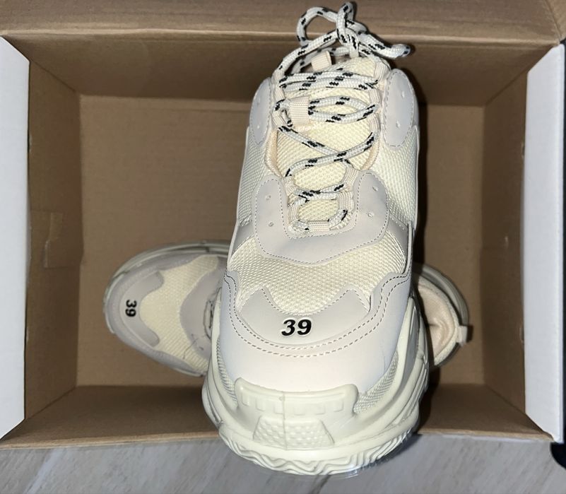 Balenciaga Triple S Cream
