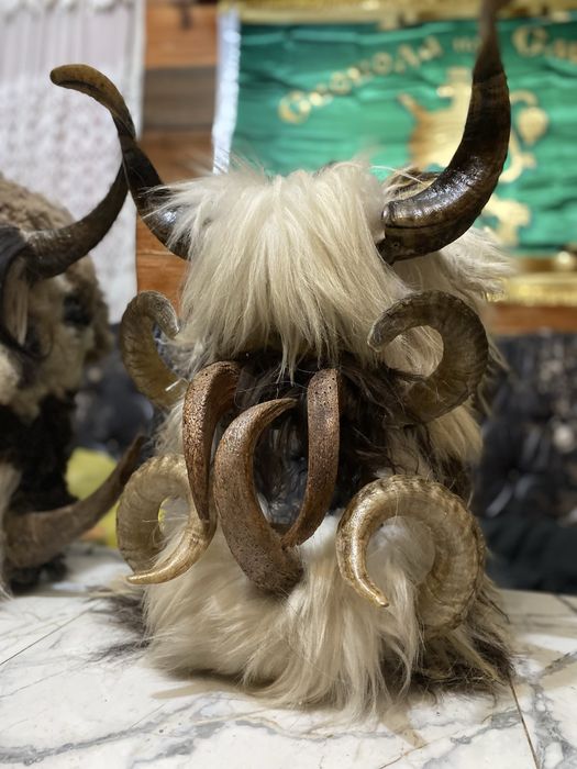 Кукерски маски,тояги,пояси,колани