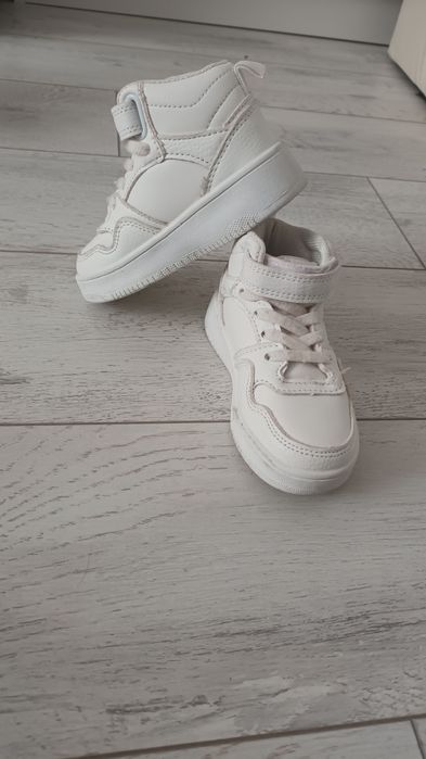 Adidasi-gheata nr.23