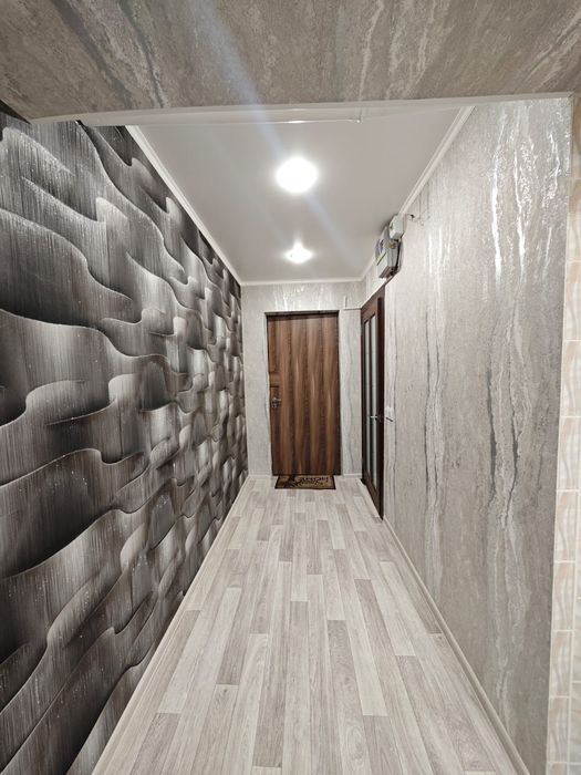 Продам 1 комн миниквартиру. 20 мкр.