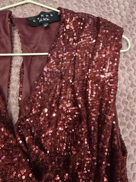 Рокля Бордо паети Lynne 42 размер