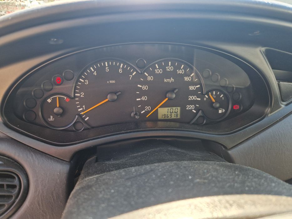 Ford Focus 1.4 benzina