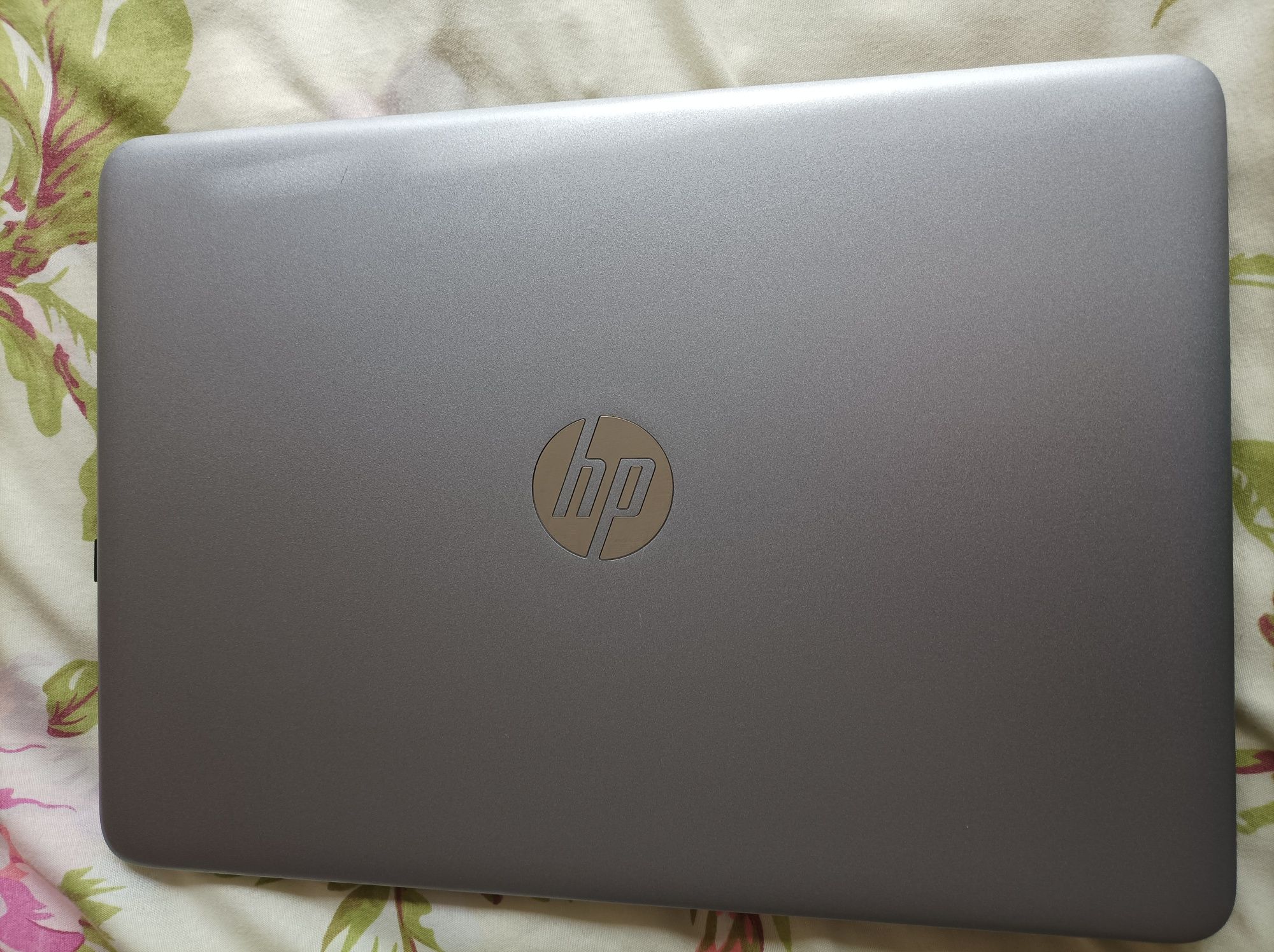 HP core  i5 256Gb