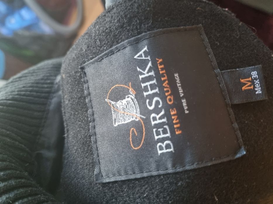 PALTON BERSHKA barbatiI marimea M