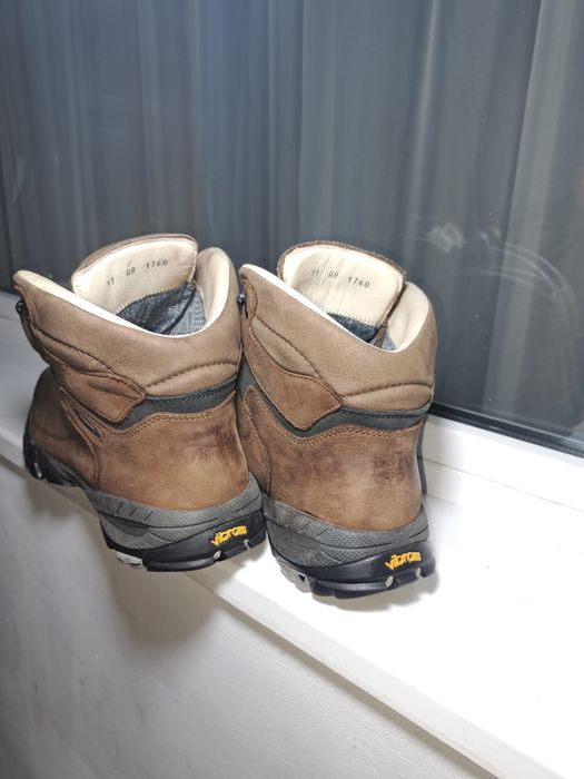 Vând ghete Meindl nr 46 cu Gore-tex