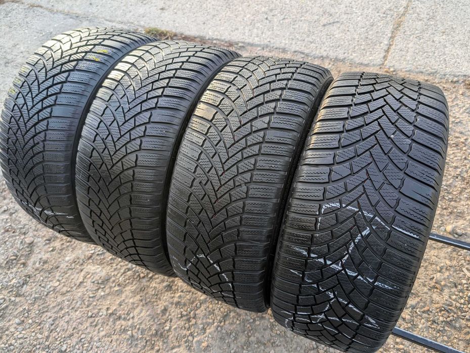 SET 4 Anvelope Iarna 225/45 R17 BRIDGESTONE Blizzak LM005 Runflat