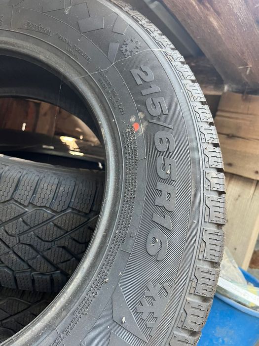 Продам резину шипучку новую