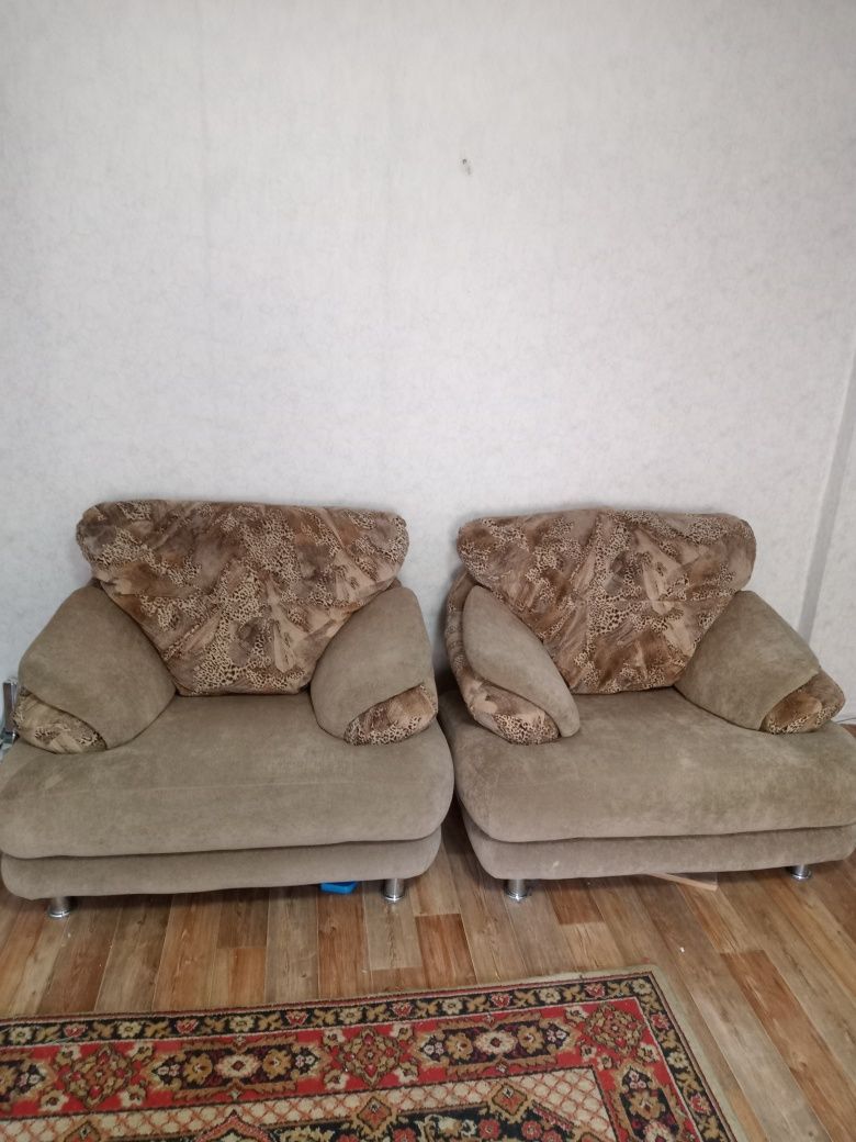 Продам кровать вешалки диван кресла