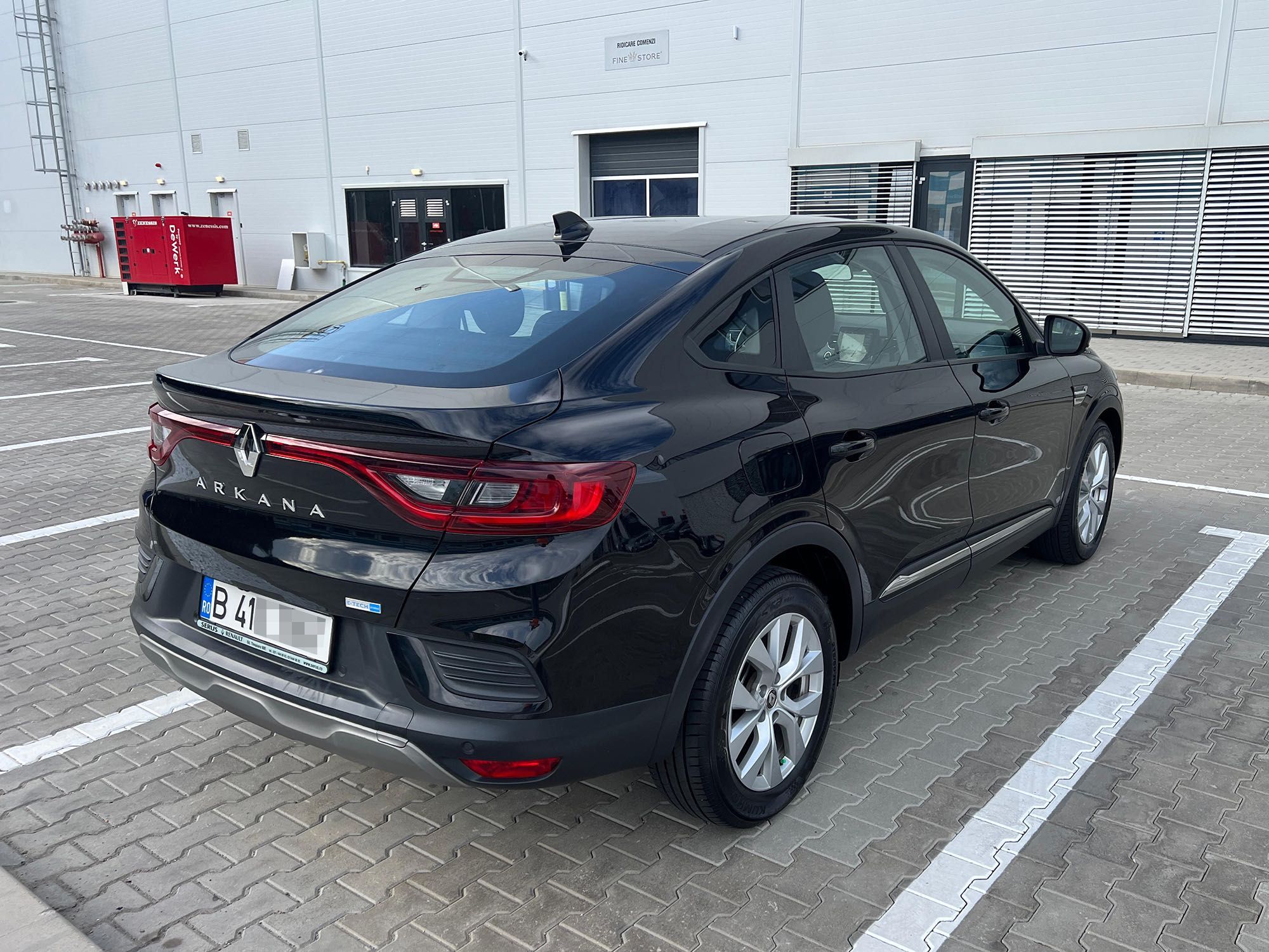 Renault Arkana E-Tech hybrid, auto
