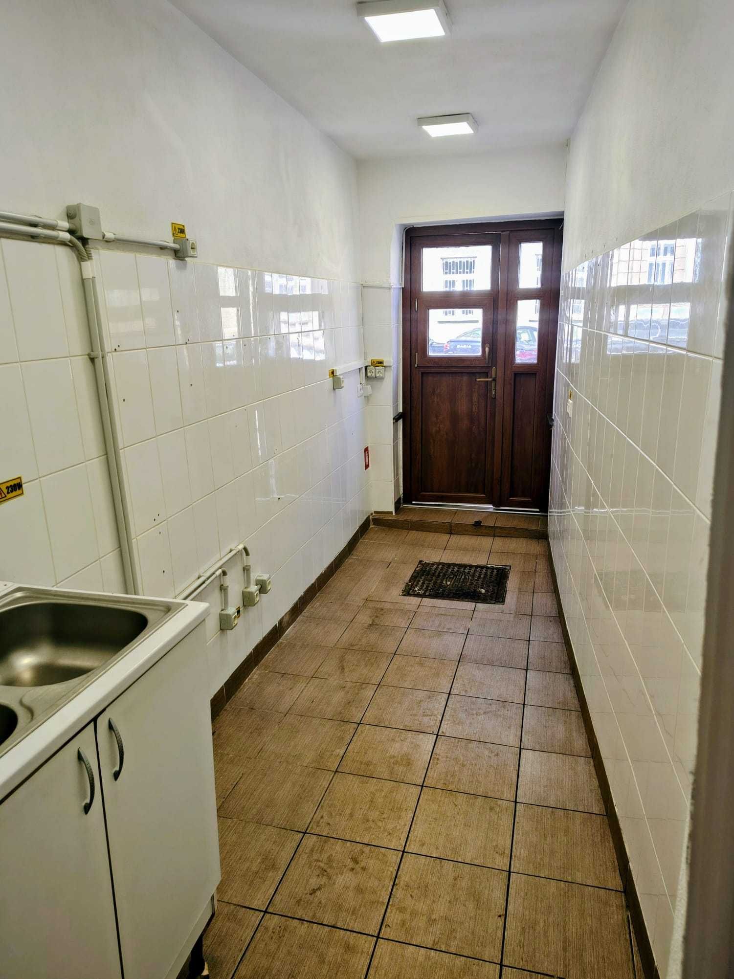 Spatiu comercial situat in centru istoric al municipiului Brasov
