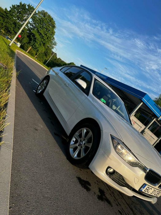 Bmw F30 pret neg