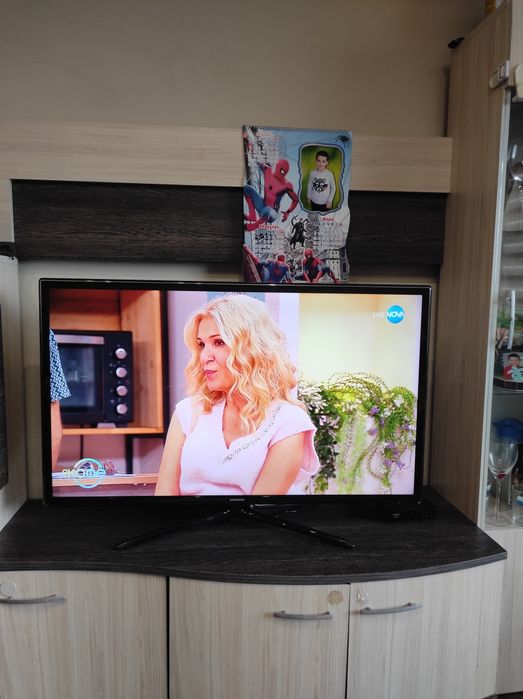 LED Телевизор SAMSUNG 40 инча