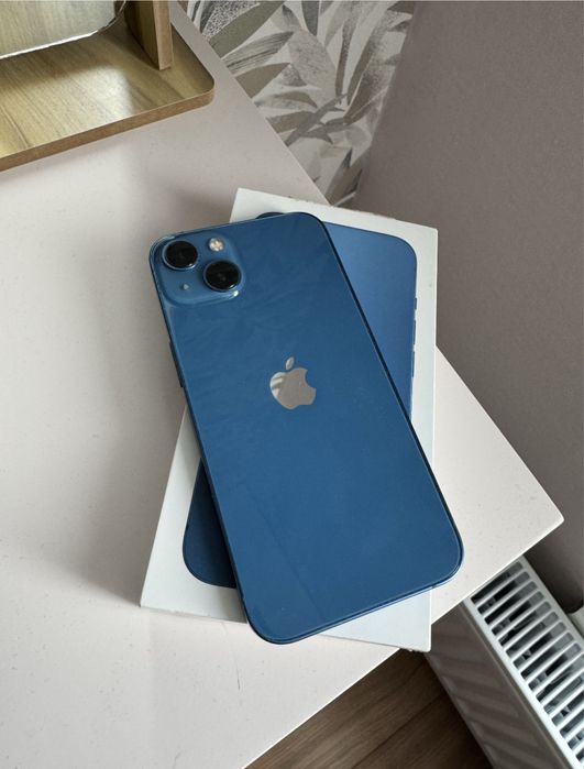 Продам Айфон 13 128gb