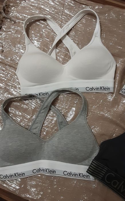 (XS) (S) Calvin klein ЛОТ 4 оригинални бюстиета повдигащ ефект 50.00лв
