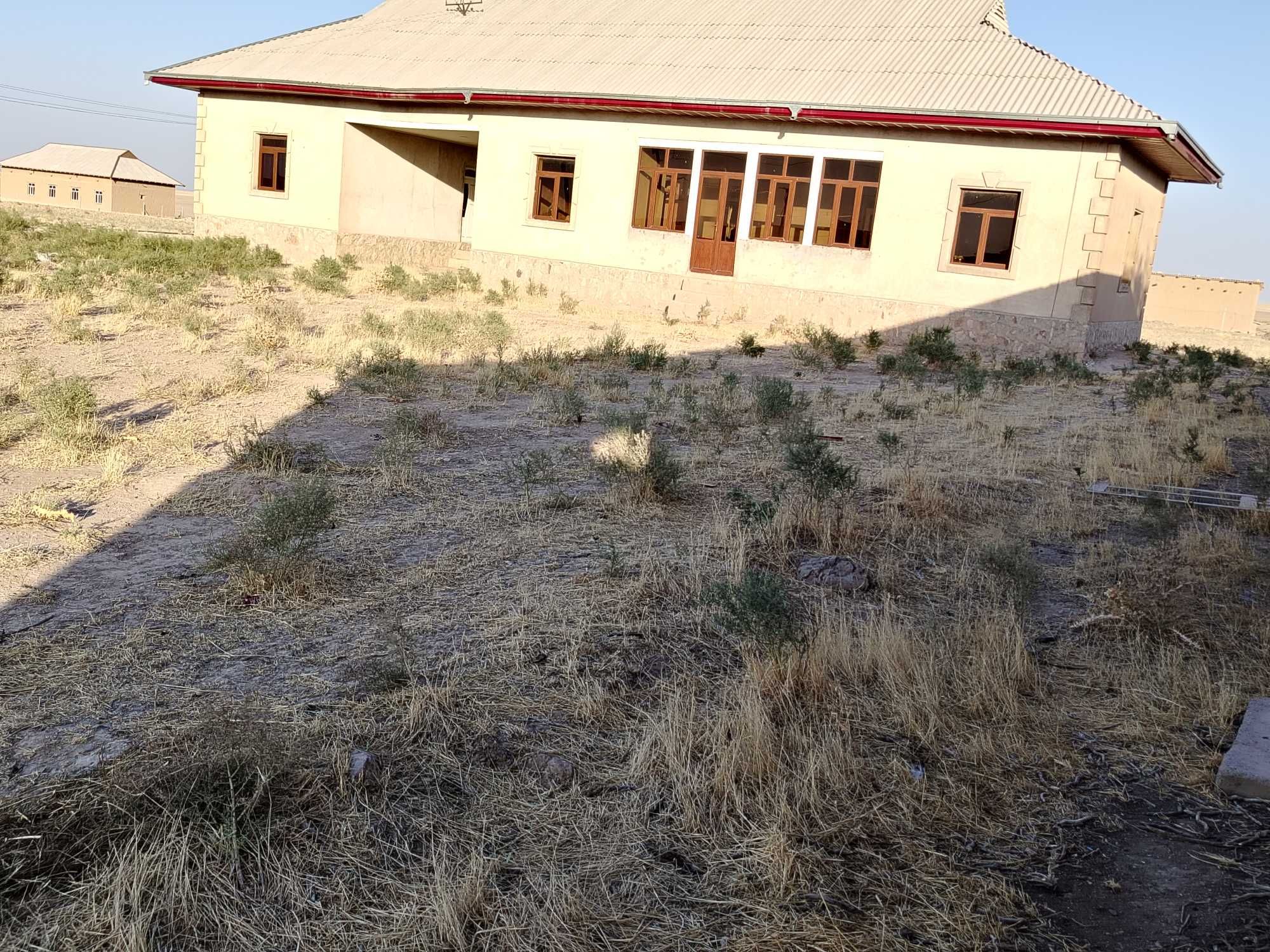 Hovli joy Sotiladi  Nurobod tumani, Jarquduq qishlog'ida
