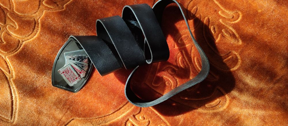 Curea de piele River Island,raritate